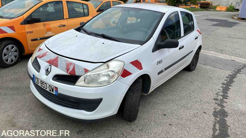 RENAULT CLIO - 2007 - 137569 KM - Automóvel: foto 2 RENAULT CLIO - 2007 - 137569 KM - Automóvel: foto 2