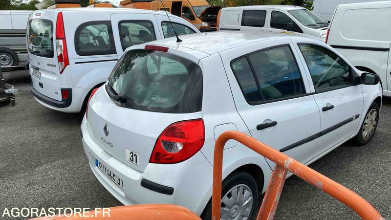 RENAULT CLIO - 2007 - 209285KM - Automóvel: foto 4 RENAULT CLIO - 2007 - 209285KM - Automóvel: foto 4