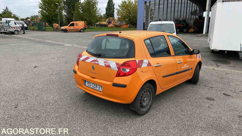 RENAULT CLIO - 2008 - 152276 KM - Automóvel: foto 4 RENAULT CLIO - 2008 - 152276 KM - Automóvel: foto 4