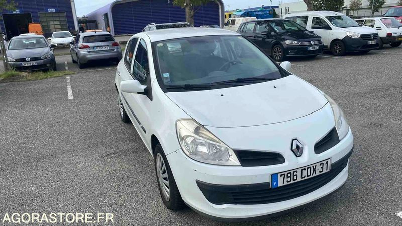 RENAULT CLIO - 2008 - 171835 KM - Automóvel: foto 1 RENAULT CLIO - 2008 - 171835 KM - Automóvel: foto 1