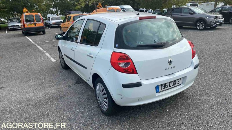 RENAULT CLIO - 2008 - 171835 KM - Automóvel: foto 3 RENAULT CLIO - 2008 - 171835 KM - Automóvel: foto 3