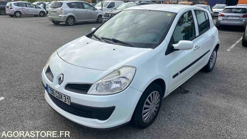 RENAULT CLIO - 2008 - 171835 KM - Automóvel: foto 2 RENAULT CLIO - 2008 - 171835 KM - Automóvel: foto 2