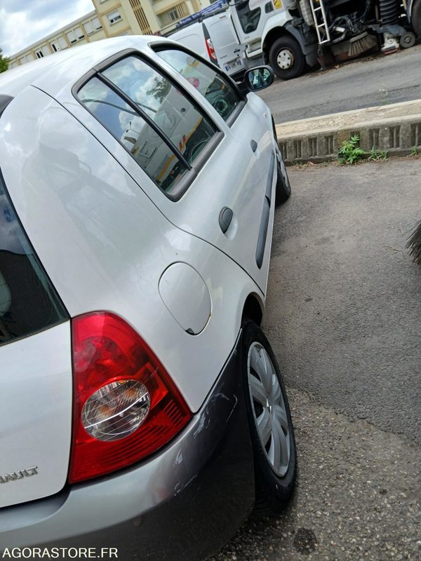 RENAULT CLIO GPL - 2007 - 95850 KMS - Automóvel: foto 5 RENAULT CLIO GPL - 2007 - 95850 KMS - Automóvel: foto 5