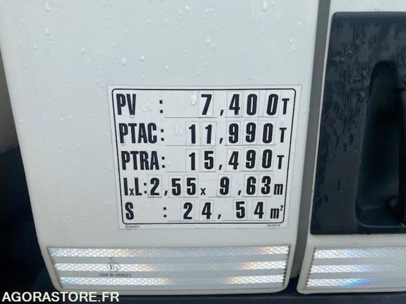 RENAULT FOURGON HAYON D12 - Camião furgão: foto 3 RENAULT FOURGON HAYON D12 - Camião furgão: foto 3