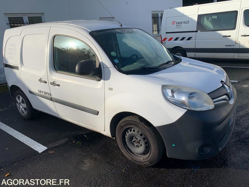 RENAULT KANGOO - 2014  / 279387 Km - Furgão compacto: foto 4 RENAULT KANGOO - 2014  / 279387 Km - Furgão compacto: foto 4
