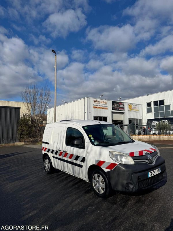 RENAULT KANGOO - 2016 - 300 000 KM - Furgão compacto: foto 2 RENAULT KANGOO - 2016 - 300 000 KM - Furgão compacto: foto 2