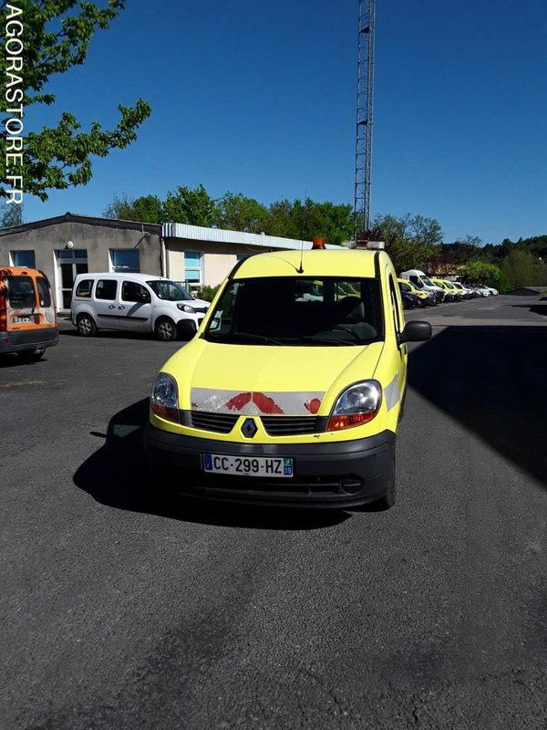 RENAULT KANGOO DCI C2063 - 303160 km - 2006 - Furgão compacto: foto 4 RENAULT KANGOO DCI C2063 - 303160 km - 2006 - Furgão compacto: foto 4