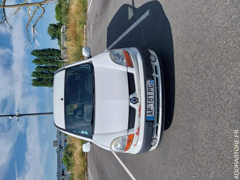 RENAULT Kangoo vitré 2P 2004 (309916Km) ROULANT PRO UNIQUEMENT - Furgão compacto: foto 2 RENAULT Kangoo vitré 2P 2004 (309916Km) ROULANT PRO UNIQUEMENT - Furgão compacto: foto 2