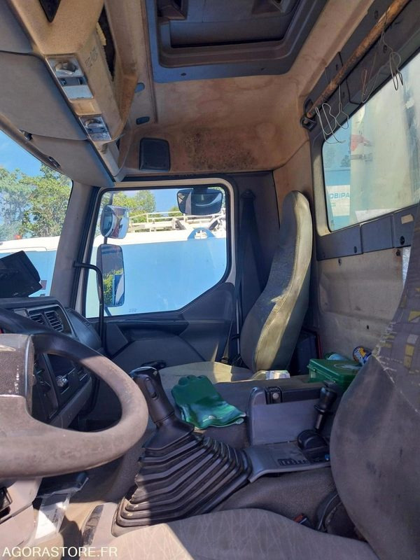 RENAULT Kerax Hydrocureur HUWER 2003 - 225000 KM ROULANT VENTE EXPORT UNIQUEMENT - Caminhão limpa fossa: foto 4 RENAULT Kerax Hydrocureur HUWER 2003 - 225000 KM ROULANT VENTE EXPORT UNIQUEMENT - Caminhão limpa fossa: foto 4