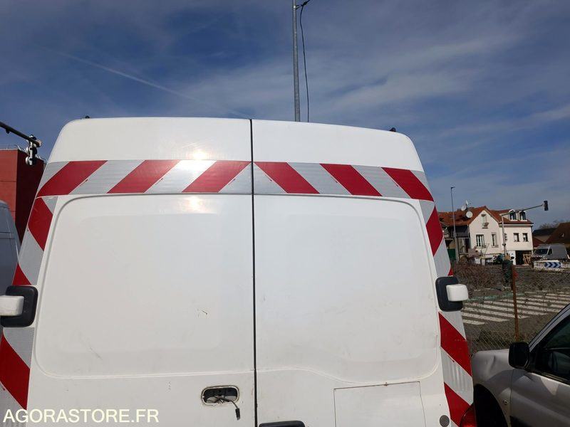 RENAULT MASTER - 2004 - 185782km - Furgão: foto 5 RENAULT MASTER - 2004 - 185782km - Furgão: foto 5