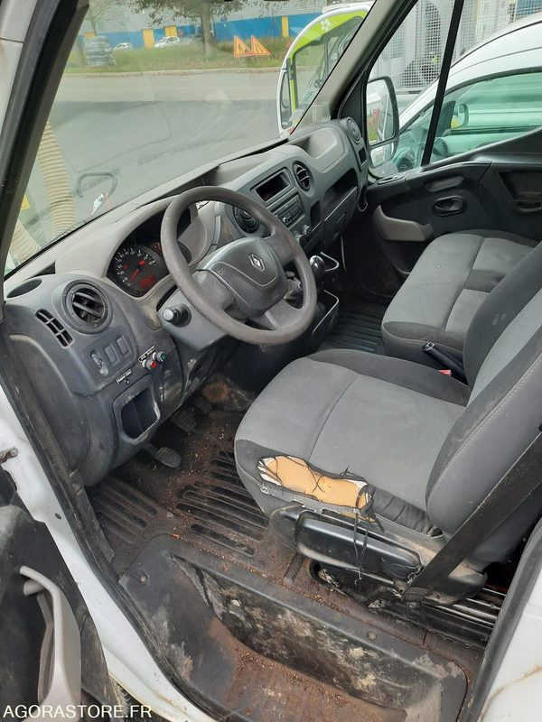 RENAULT MASTER - 2013 - 50449KM - Furgão: foto 5 RENAULT MASTER - 2013 - 50449KM - Furgão: foto 5