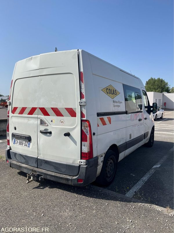 RENAULT - Master VU 4p Master CA GC F350 - 2013 - 320774 KM - P1510074 - Furgão: foto 4 RENAULT - Master VU 4p Master CA GC F350 - 2013 - 320774 KM - P1510074 - Furgão: foto 4