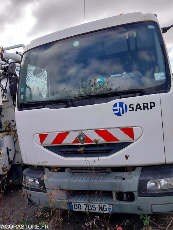 RENAULT Midlum 13T 220CV HUWER 2005 (280 000Km) ROULANT EXPORT UNIQUEMENT - Caminhão limpa fossa: foto 1 RENAULT Midlum 13T 220CV HUWER 2005 (280 000Km) ROULANT EXPORT UNIQUEMENT - Caminhão limpa fossa: foto 1