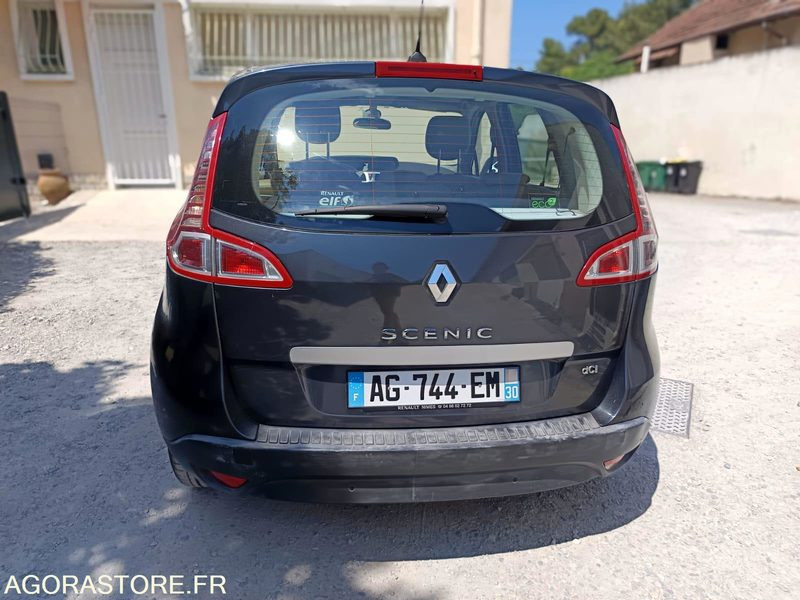 RENAULT SCENIC - 2009 - 154900KMS - Automóvel: foto 4 RENAULT SCENIC - 2009 - 154900KMS - Automóvel: foto 4