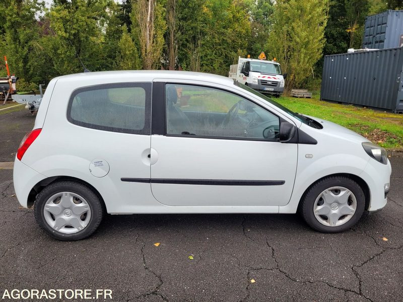 RENAULT TWINGO - DB-290-VQ - VIN VF1CNJ10550142907 - Automóvel: foto 4 RENAULT TWINGO - DB-290-VQ - VIN VF1CNJ10550142907 - Automóvel: foto 4