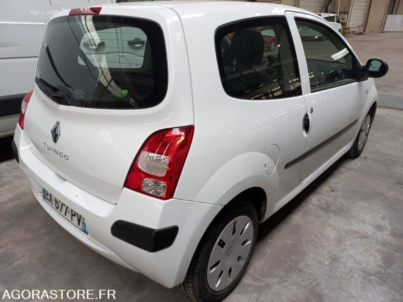RENAULT TWINGO EK-677-PV - Automóvel: foto 4 RENAULT TWINGO EK-677-PV - Automóvel: foto 4