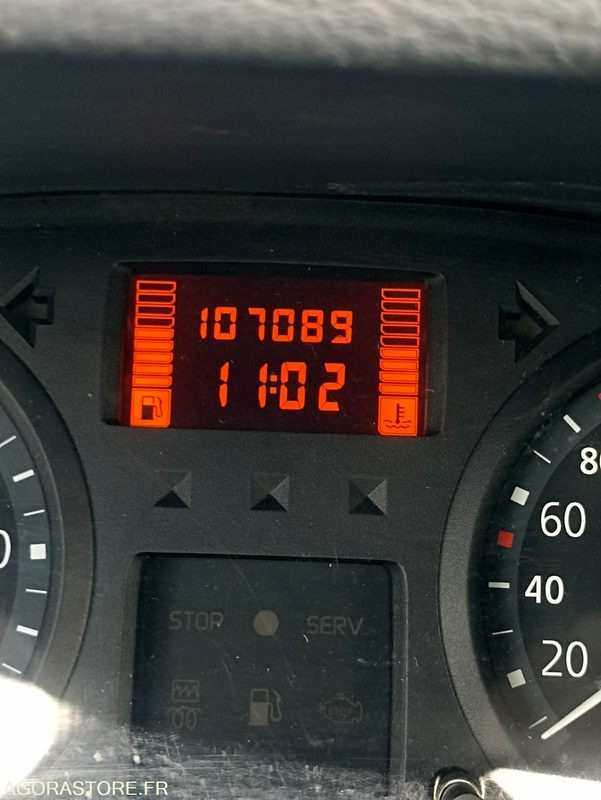 Renault Clio 2 1.5 dCi - 107100kms - 2004 - Automóvel: foto 5 Renault Clio 2 1.5 dCi - 107100kms - 2004 - Automóvel: foto 5