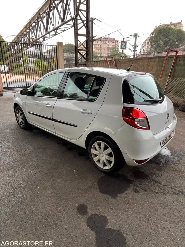 Renault Clio - 2012 - 172000kms - Automóvel: foto 4 Renault Clio - 2012 - 172000kms - Automóvel: foto 4