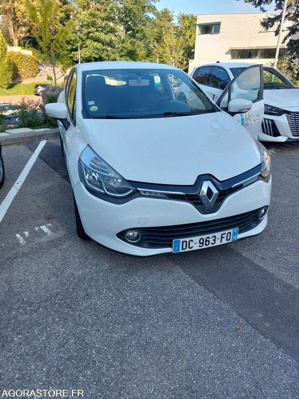 Renault Clio Blanche DC963FQ de 2013 - 66440km - Automóvel: foto 2 Renault Clio Blanche DC963FQ de 2013 - 66440km - Automóvel: foto 2