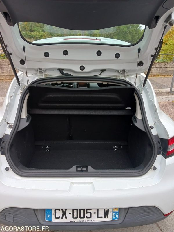 Renault Clio IV 5 Portes 1.5 dCi FAP Energy eco2 S&S 90 cv - Automóvel: foto 5 Renault Clio IV 5 Portes 1.5 dCi FAP Energy eco2 S&S 90 cv - Automóvel: foto 5