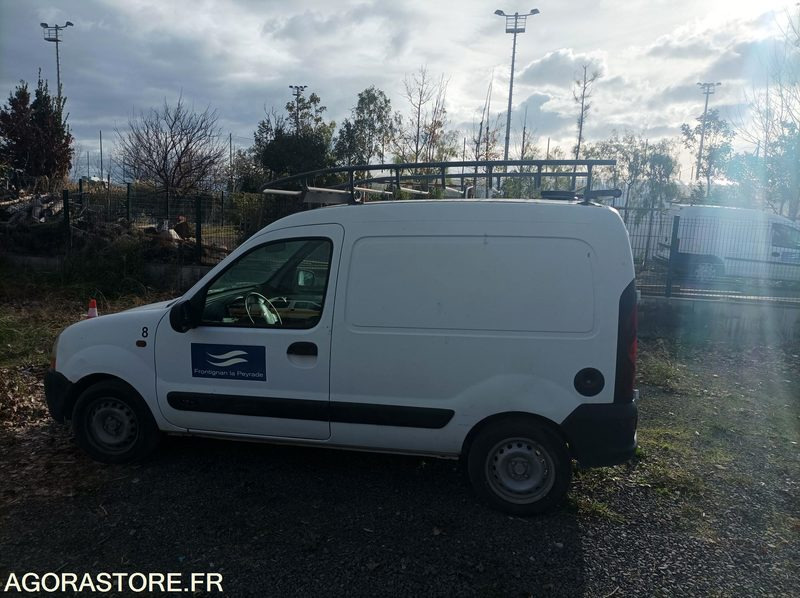 Renault Kangoo 06-2002 3990ZW34 - Furgão compacto: foto 4 Renault Kangoo 06-2002 3990ZW34 - Furgão compacto: foto 4