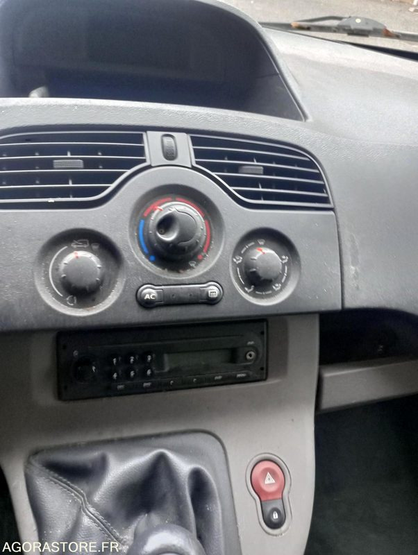 Renault Kangoo 6CV 136506 kms 2009 - Furgão compacto: foto 5 Renault Kangoo 6CV 136506 kms 2009 - Furgão compacto: foto 5