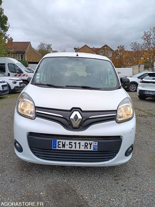 Renault Kangoo - 71572 kms - 2018 - Automóvel: foto 1 Renault Kangoo - 71572 kms - 2018 - Automóvel: foto 1