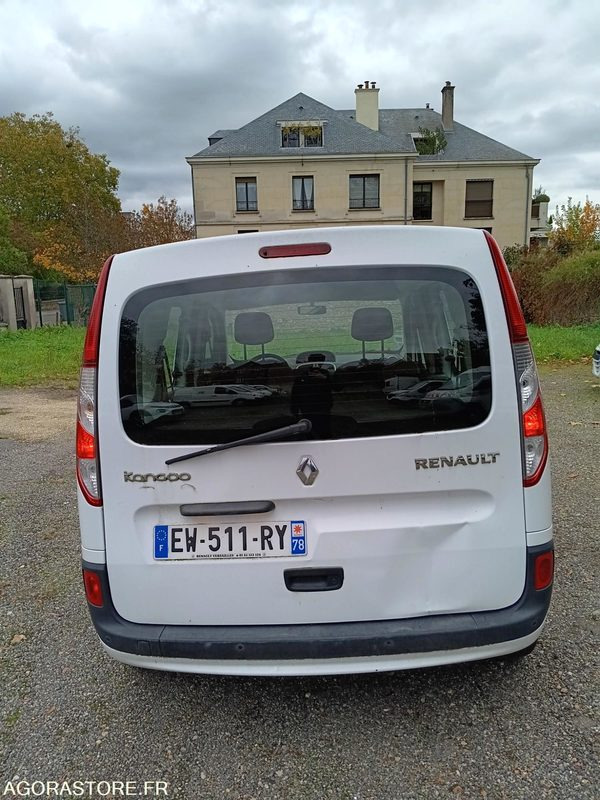 Renault Kangoo - 71572 kms - 2018 - Automóvel: foto 4 Renault Kangoo - 71572 kms - 2018 - Automóvel: foto 4