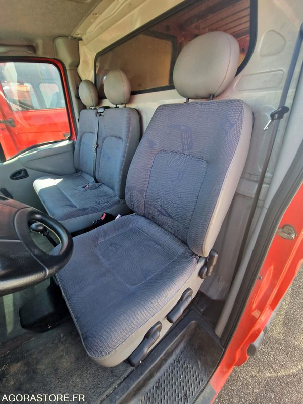 Renault Master -125YR69 - Furgão: foto 5 Renault Master -125YR69 - Furgão: foto 5
