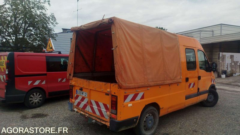 Renault - Master - 2003 - 364888km - Furgão: foto 2 Renault - Master - 2003 - 364888km - Furgão: foto 2