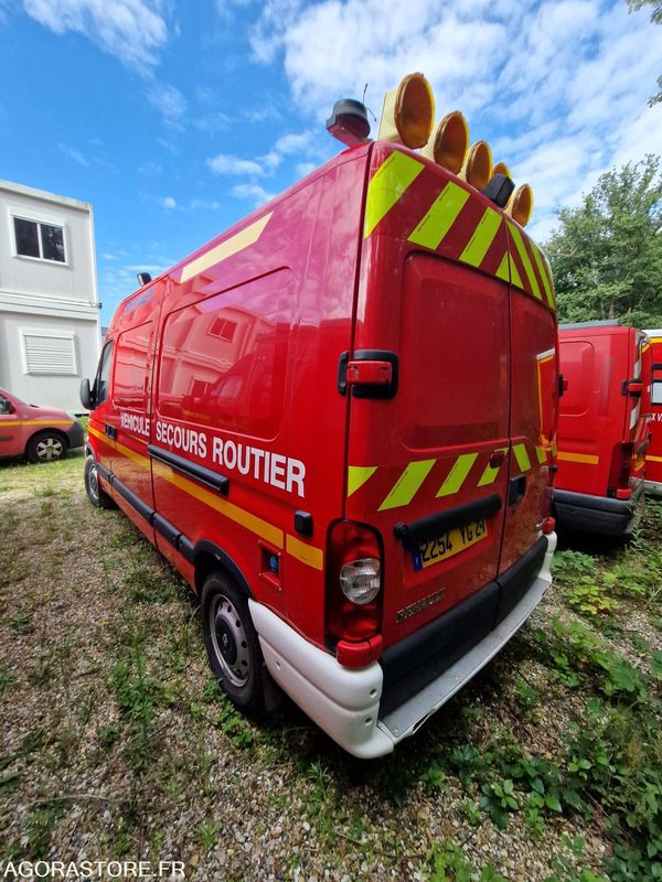 Renault Master - 2005 - 22473 - 2254YG27 - Furgão: foto 4 Renault Master - 2005 - 22473 - 2254YG27 - Furgão: foto 4