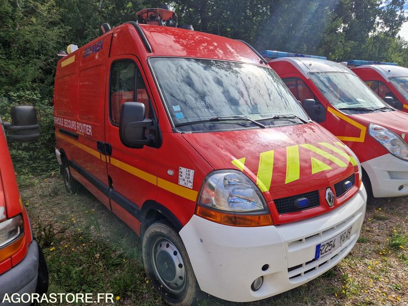 Renault Master - 2005 - 22473 - 2254YG27 - Furgão: foto 2 Renault Master - 2005 - 22473 - 2254YG27 - Furgão: foto 2