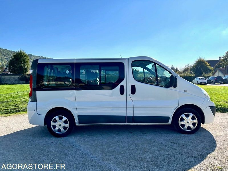Renault Trafic 2 - 2010 - 141000 kms - Minibus, Furgão de passageiros: foto 5 Renault Trafic 2 - 2010 - 141000 kms - Minibus, Furgão de passageiros: foto 5