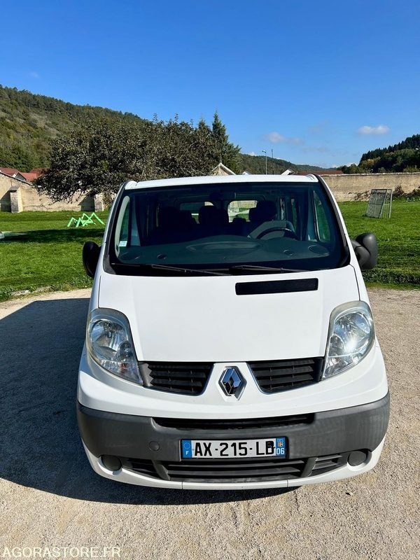 Renault Trafic 2 - 2010 - 141000 kms - Minibus, Furgão de passageiros: foto 2 Renault Trafic 2 - 2010 - 141000 kms - Minibus, Furgão de passageiros: foto 2