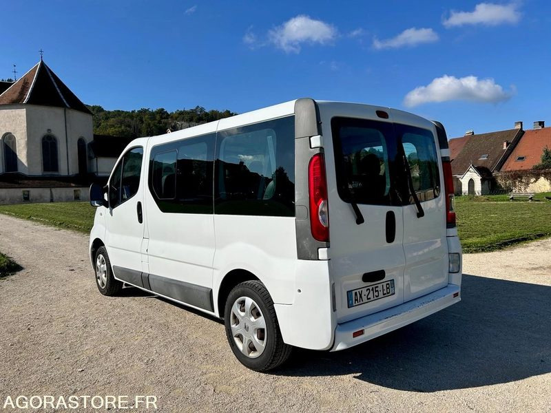 Renault Trafic 2 - 2010 - 141000 kms - Minibus, Furgão de passageiros: foto 4 Renault Trafic 2 - 2010 - 141000 kms - Minibus, Furgão de passageiros: foto 4