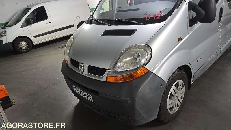 Renault Trafic - 2004 - 257907kms - 1707-XB-22 - Minibus, Furgão de passageiros: foto 1 Renault Trafic - 2004 - 257907kms - 1707-XB-22 - Minibus, Furgão de passageiros: foto 1