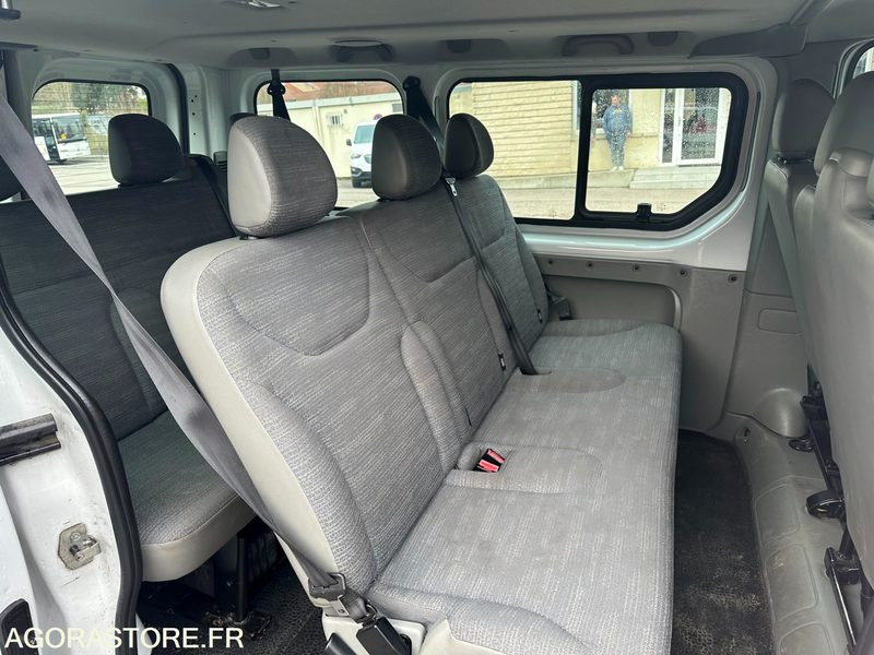 Renault Trafic 9 places / CK-910-VW / 325 196kms - Minibus, Furgão de passageiros: foto 5 Renault Trafic 9 places / CK-910-VW / 325 196kms - Minibus, Furgão de passageiros: foto 5