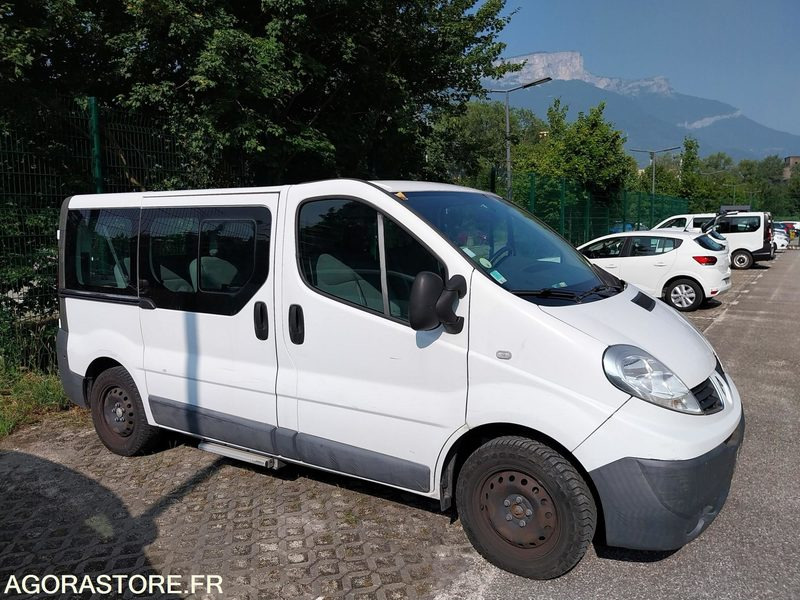 Renault Trafic 9 places DA-953-LM de 2013 avec 135 698 kms - Minibus, Furgão de passageiros: foto 1 Renault Trafic 9 places DA-953-LM de 2013 avec 135 698 kms - Minibus, Furgão de passageiros: foto 1
