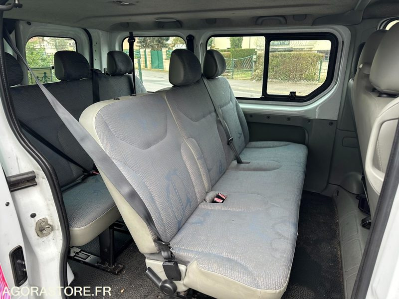 Renault Trafic 9 places / EG-558-SZ / 463 561kms - Minibus, Furgão de passageiros: foto 5 Renault Trafic 9 places / EG-558-SZ / 463 561kms - Minibus, Furgão de passageiros: foto 5