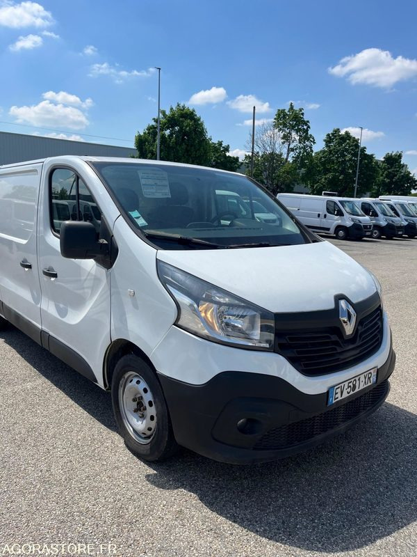 Renault Trafic L2H1 1200 Energy Confort - 2018 - 180 000km - Furgão: foto 2 Renault Trafic L2H1 1200 Energy Confort - 2018 - 180 000km - Furgão: foto 2