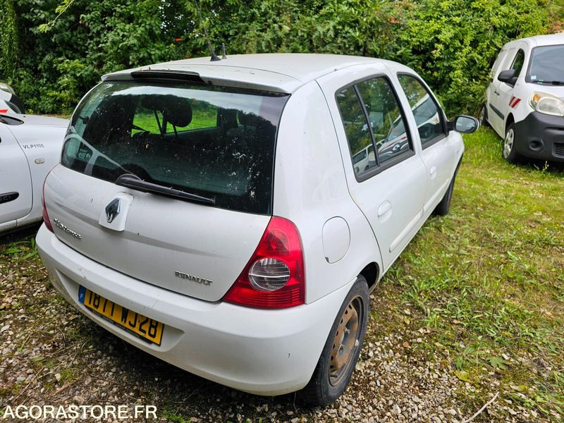 Renault clio - 2006 - 219622km - 1871WJ28 - Automóvel: foto 3 Renault clio - 2006 - 219622km - 1871WJ28 - Automóvel: foto 3