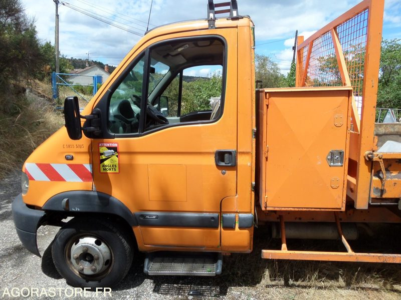 Renault mascott tribenne 5T- 310000km - 2001 (BY-529-FQ) - Carrinha basculante: foto 2 Renault mascott tribenne 5T- 310000km - 2001 (BY-529-FQ) - Carrinha basculante: foto 2