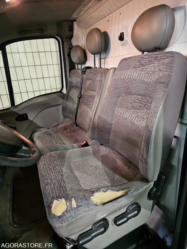 Renault master - 2006 - 52027kms - 9642 ZM 93 - Furgão: foto 5 Renault master - 2006 - 52027kms - 9642 ZM 93 - Furgão: foto 5