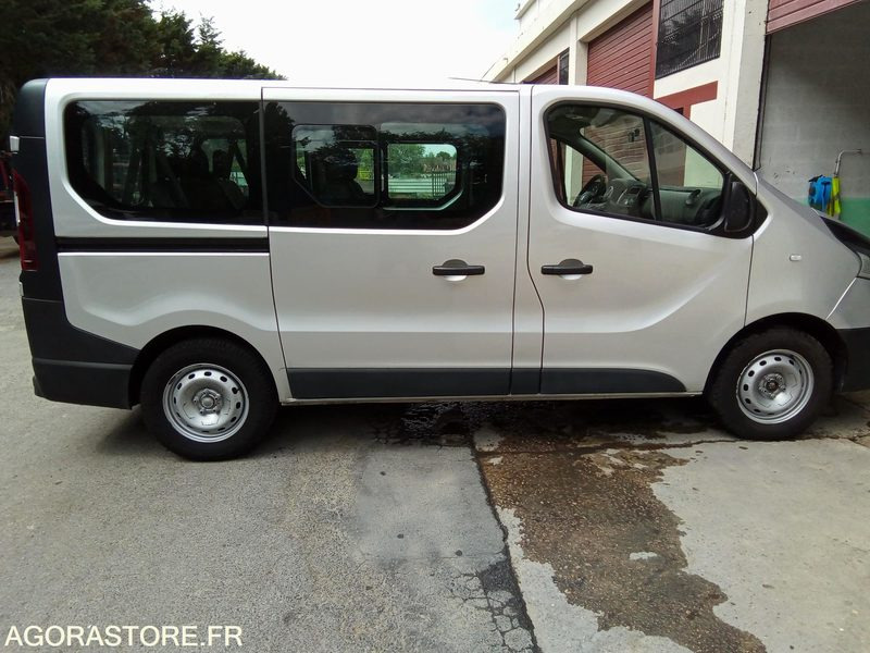 Renault trafic 1.6dci 95 CV 9 places 309336 kms - Minibus, Furgão de passageiros: foto 3 Renault trafic 1.6dci 95 CV 9 places 309336 kms - Minibus, Furgão de passageiros: foto 3