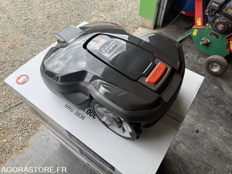 Robot NEUF en Carton origine HUSQVARNA 315 MARK II UNITAIRE - Cortador de grama: foto 1 Robot NEUF en Carton origine HUSQVARNA 315 MARK II UNITAIRE - Cortador de grama: foto 1