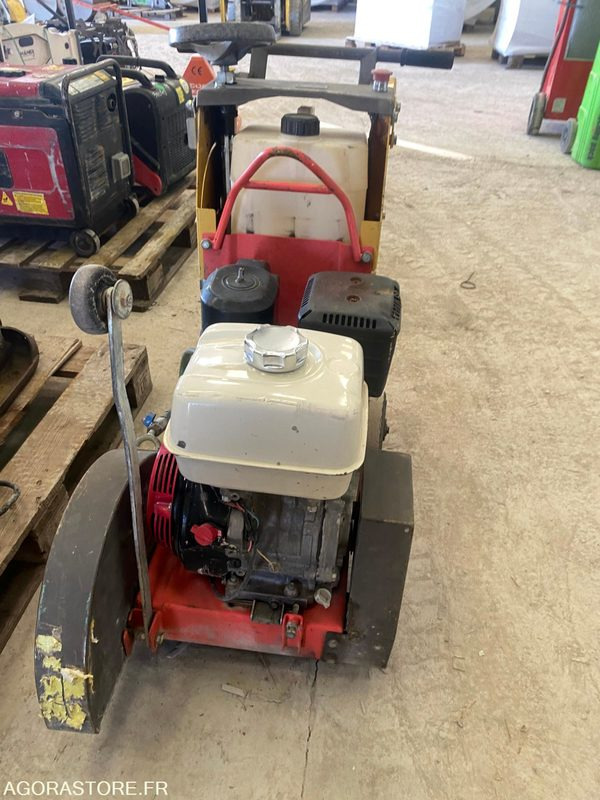 SCIE A SOL HUSQVARNA FS400LCV - 450 mm - Equipamento de construção: foto 3 SCIE A SOL HUSQVARNA FS400LCV - 450 mm - Equipamento de construção: foto 3