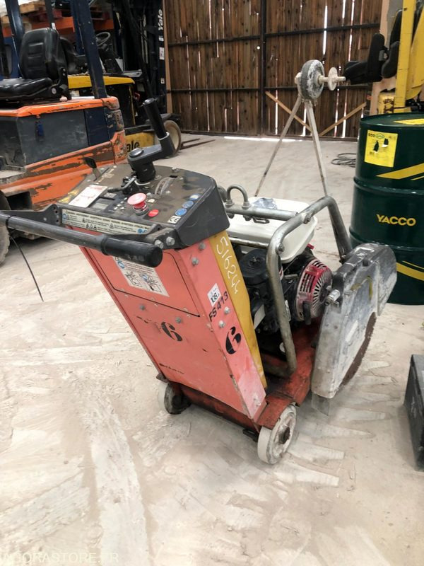 SCIE A SOL HUSQVARNA FS413 - 500 mm - Equipamento de construção: foto 4 SCIE A SOL HUSQVARNA FS413 - 500 mm - Equipamento de construção: foto 4