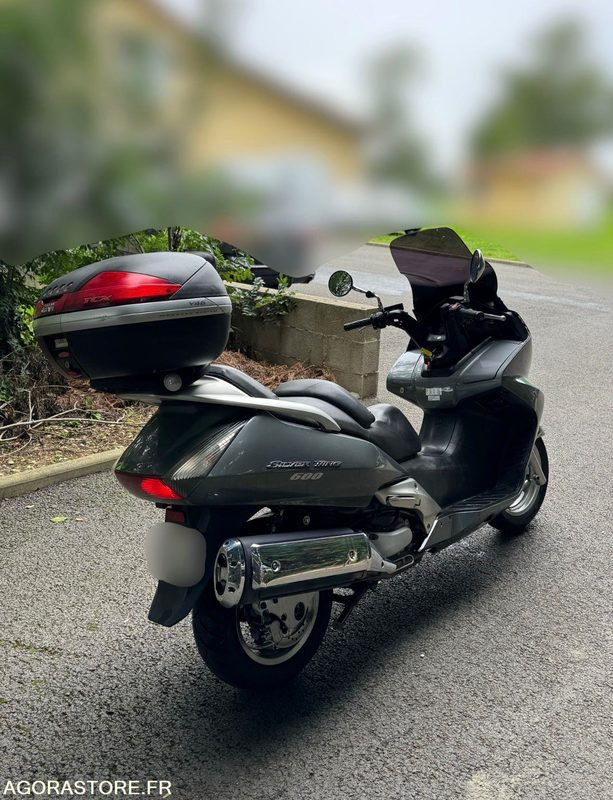 SCOOTER-HONDA-600-SILVER WING-ABS - Motocicleta: foto 2 SCOOTER-HONDA-600-SILVER WING-ABS - Motocicleta: foto 2