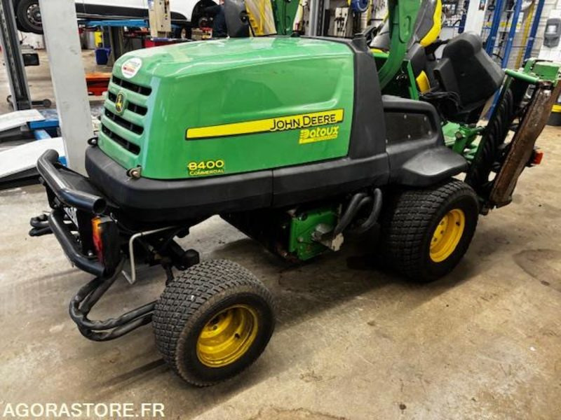 TONDEUSE HELICOIDALE JOHN DEERE 8400-ROULANTE-1521 HEURES. - Cortador de grama: foto 5 TONDEUSE HELICOIDALE JOHN DEERE 8400-ROULANTE-1521 HEURES. - Cortador de grama: foto 5