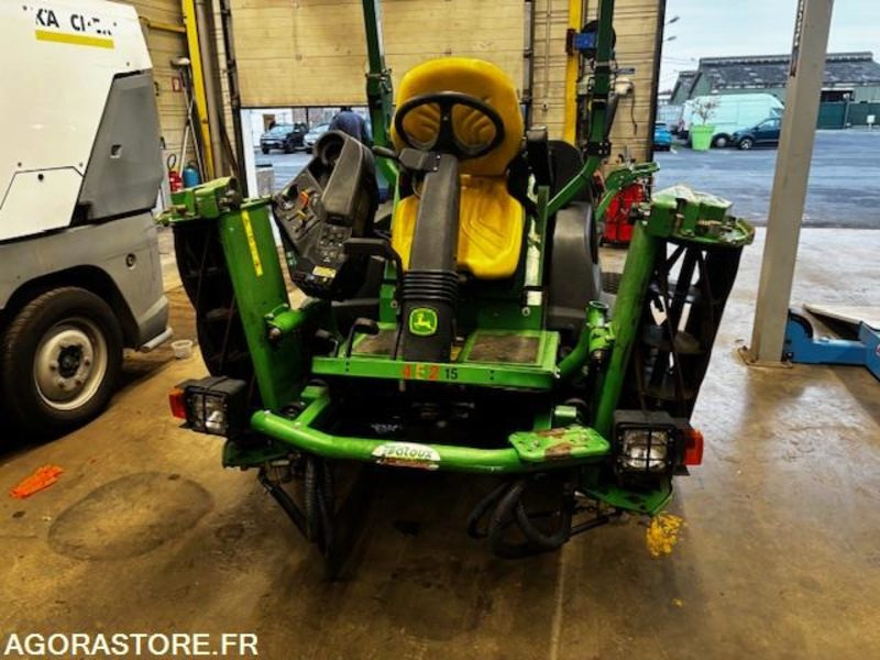 TONDEUSE HELICOIDALE JOHN DEERE 8400-ROULANTE-1521 HEURES. - Cortador de grama: foto 3 TONDEUSE HELICOIDALE JOHN DEERE 8400-ROULANTE-1521 HEURES. - Cortador de grama: foto 3